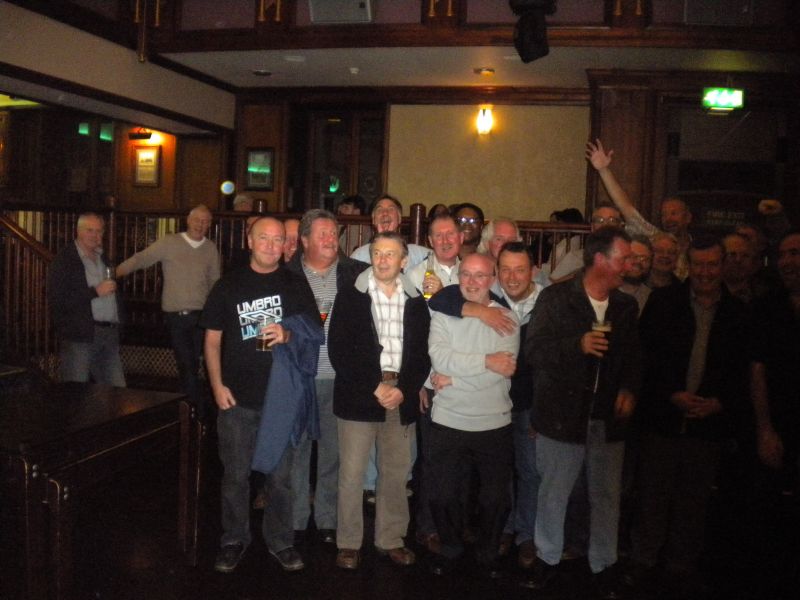 Dave Wood etal leaving do 141011 14.JPG